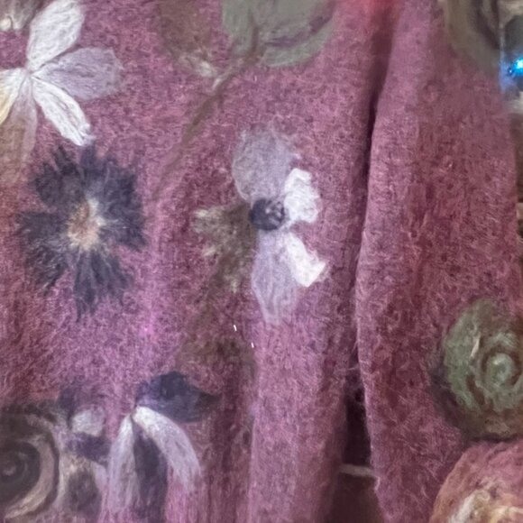 GIGI Woman Cashemere Mohaire Purple Floral Sweater - Picture 2 of 12